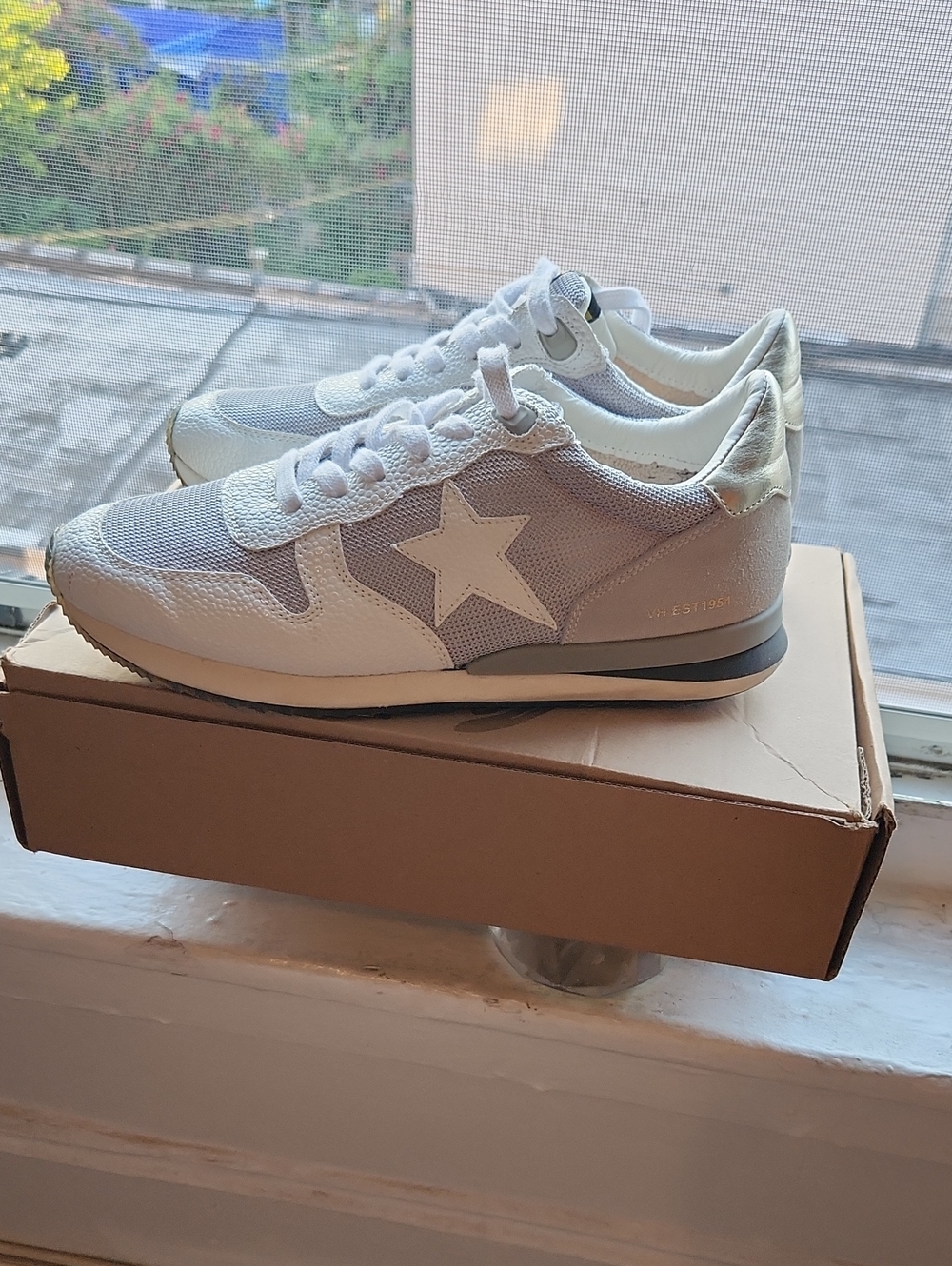 Vintage Havana White and Light Gray Women's Sneakers